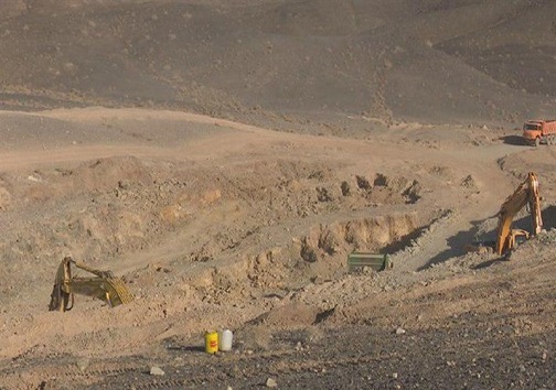 برداشت ماده معدنی طلا&zwnj; در هیرد نهبندان