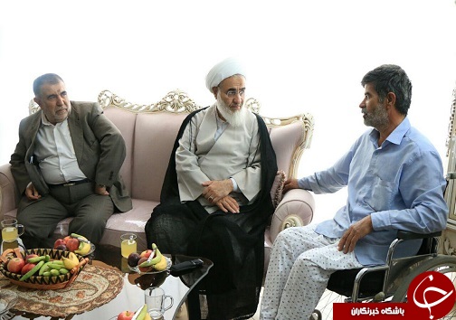 دیدار نماینده ولی فقیه با سه جانباز دوران دفاع مقدس