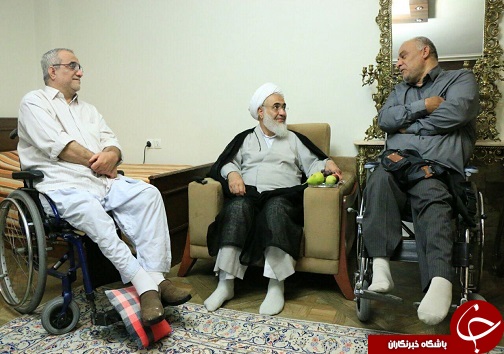 دیدار نماینده ولی فقیه با سه جانباز دوران دفاع مقدس