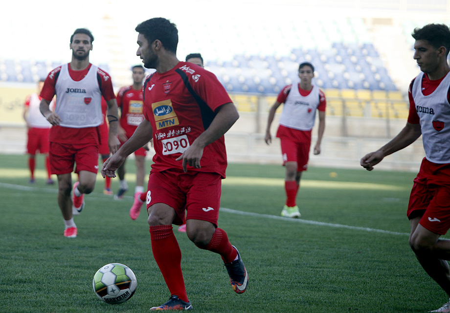 پرسپولیس با 19 بازیکن راهی تبریز می‌شود