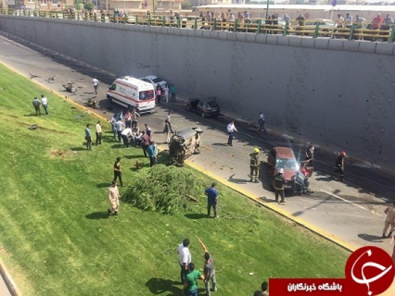 برخورد سه دستگاه خودرو حادثه ساز شد