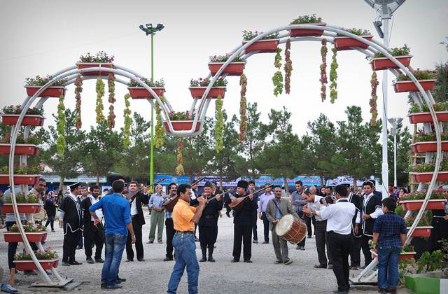 دایر شدن 30 غرفه صنایع دستی در کنار پنجمین جشنواره انگور
