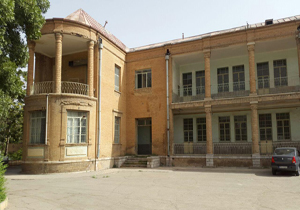 مرمت واحیای دبیرستان تاریخی امام (ره) بروجرد