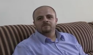 اقدام جالب یک فلسطینی برای ابراز علاقه به بشار اسد+فیلم