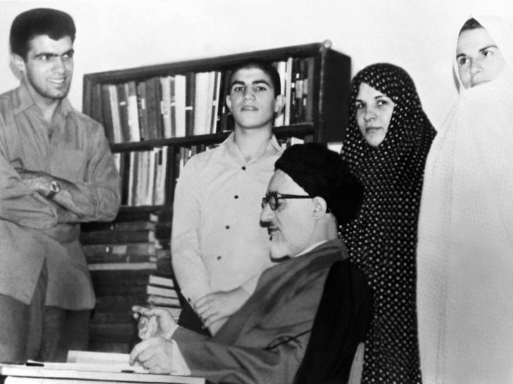 آیت&zwnj;الله  طالقانی