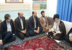 لزوم فرهنگ سازی آثار ماندگار شهدا در بین نسل جوان/جایگاه شهداقابل توصیف نیست