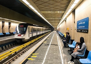 با این 8 راهکار جالب حوصله تان در اماکن عمومی سر نمی رود