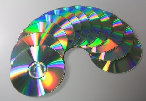ایتالیا چقدر از ایران CD/R و DVD/R می خرد؟