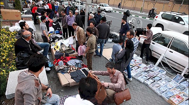 81 درصد دست&zwnj;فروشان تهرانی ساکن پایتخت نیستند/کاهش معبر فروشی اراذل و اوباش با مداخلات قضایی و انتظامی