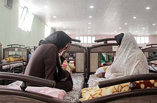در گوشه و کنار مرکز نگهداری از زنان کارتن خواب چه می گذرد؟+ تصاویر