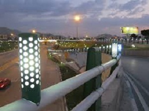 اجرای طرح‌های غیر همسطح ومبلمان شهری شهر اراک باید ادامه یابد