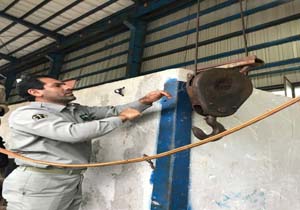 پلمپ یک واحد آبکاری غیرمجاز در شهرک صنعتی بشل