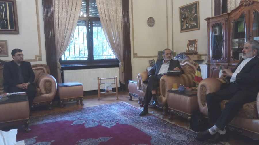 ایران و رومانی بر سرتبادل اسناد و نسخ خطی تاکید کردند