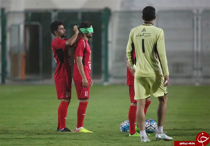 فوتبال چشم بسته پرسپولیسی&zwnj;ها با زمین خوردن بیرانوند و خنده&zwnj;های منشا + تصاویر