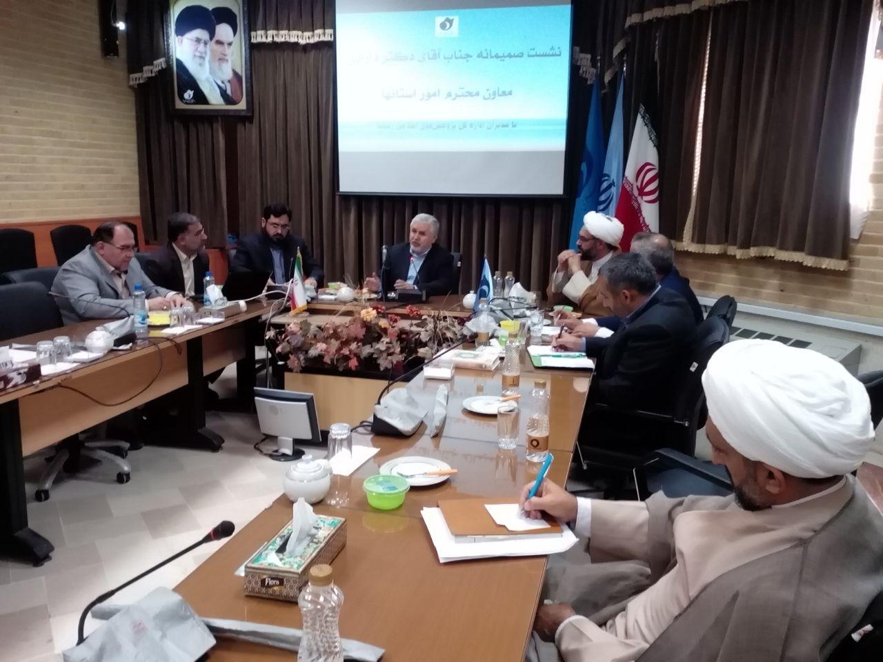 نشست دکتردارابی بامدیران اداره کل پژوهش های اسلامی رسانه