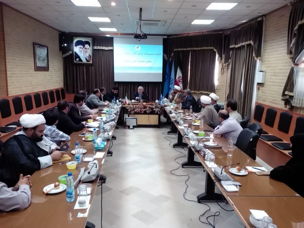 نشست دکتردارابی بامدیران اداره کل پژوهش های اسلامی رسانه