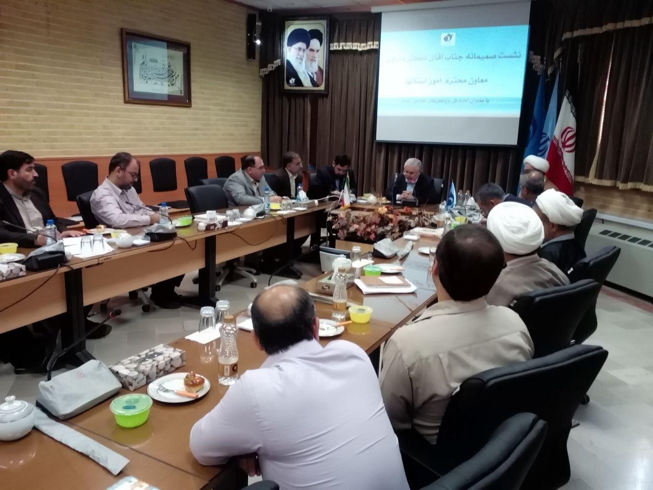 نشست دکتردارابی بامدیران اداره کل پژوهش های اسلامی رسانه