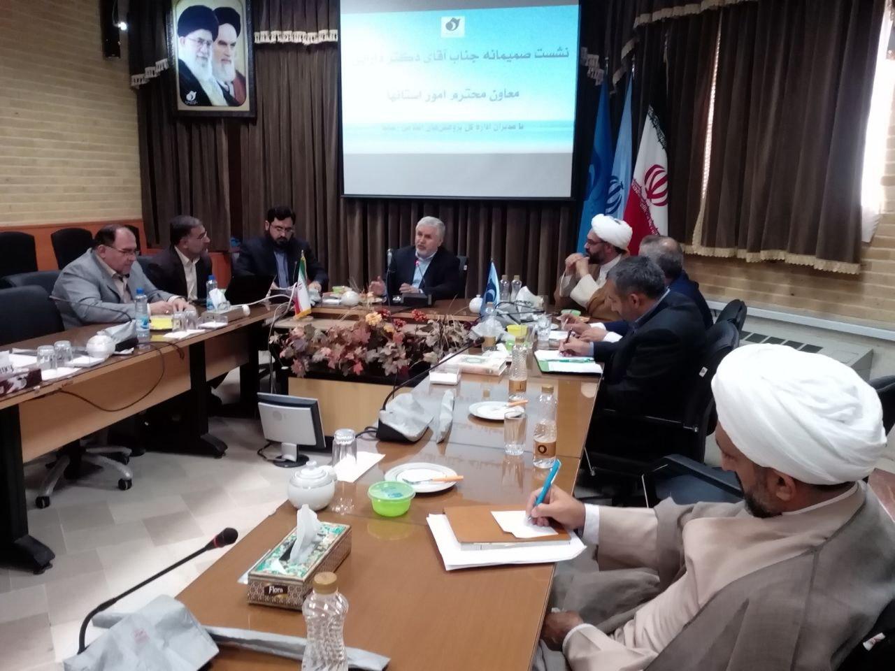 نشست دکتردارابی بامدیران اداره کل پژوهش های اسلامی رسانه