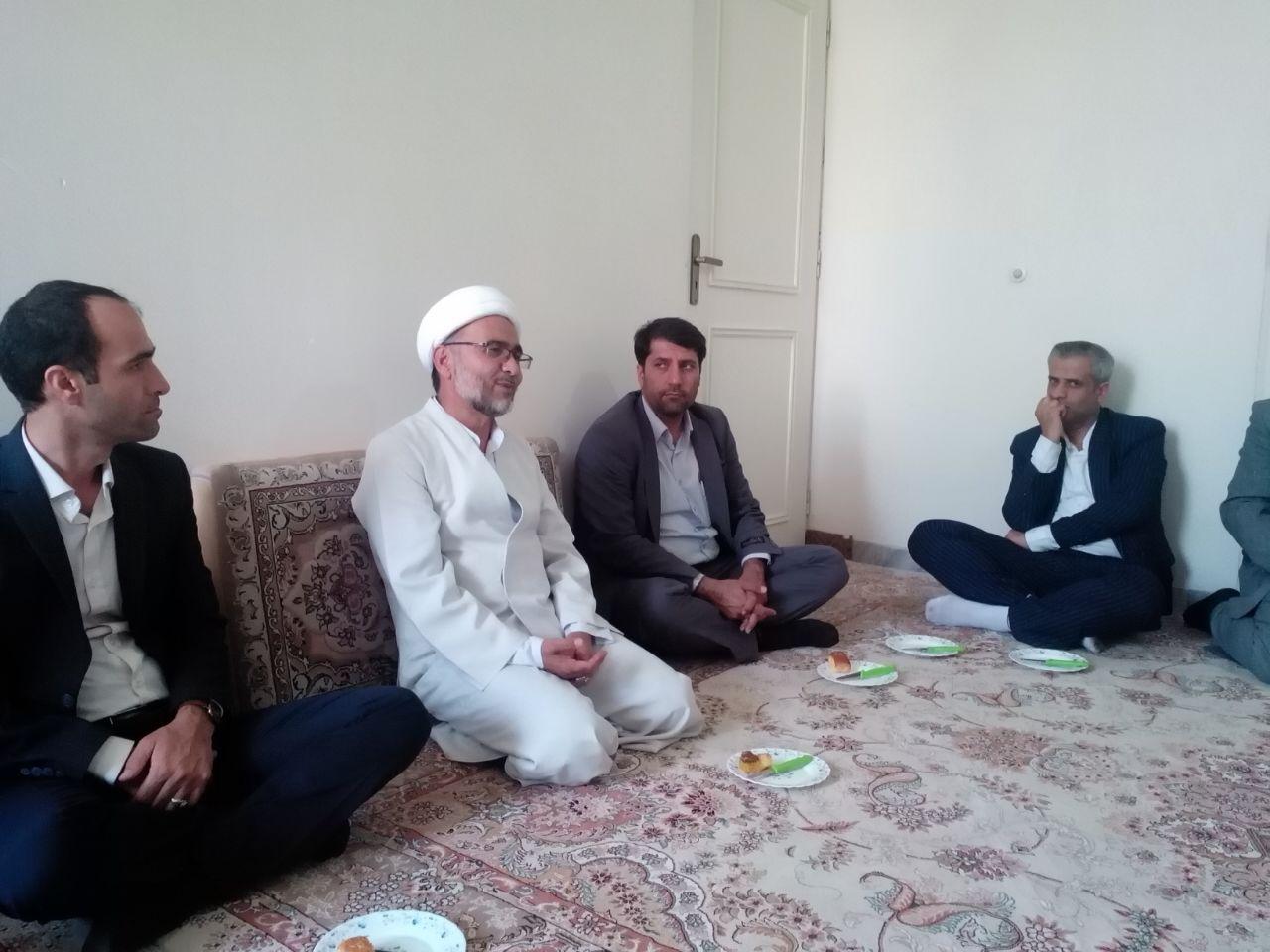 دارابی باخانواده شهید مدافع حرم دیدار داشتند