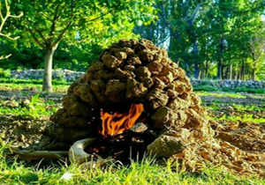 کلوخ‌پزان رسمی ماندگار از گذشته‌های دور/برگزاری جشنواره کلوخ پزان در اقلید