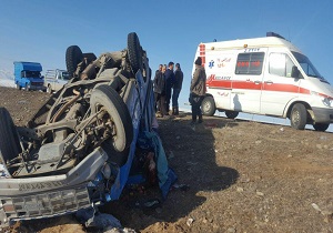 واژگونی نیسان حادثه ساز شد