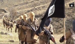 جنگجویان داعش در ننگرهار یک عالم دین را در مسجد تیرباران کردند