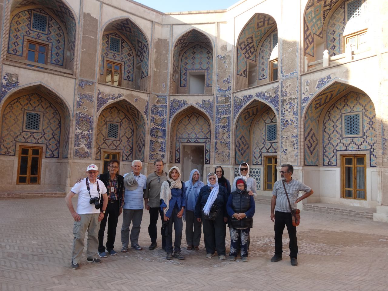 بازدید گردشگران ایتالیایی از جاذبه‌های تاریخی شهرستان خواف