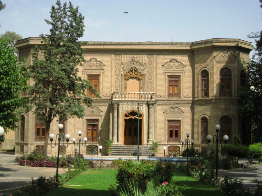 نمایشگاه «صلح و زیور» در موزه آبگینه و سفالینه‌ها برگزار می‌شود