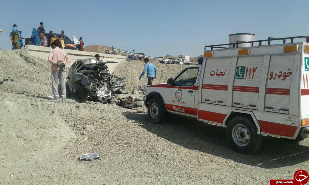 شاخ به شاخ شدن دو پژو در چابهار + تصاویر