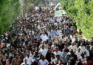 برگزاری همایش بزرگ پیاده روی خانوادگی در سنندج