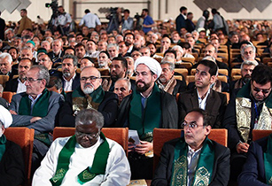 تنها راه نجات بشریت در دیروز، امروز و فردا تمسک به آل‌الله و قرآن است