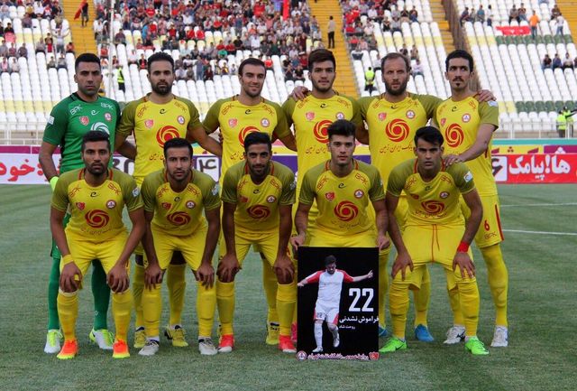 &laquo;پای طلایی&raquo; سال ۲۰۱۷ از آن کدام بازیکن است؟ / عضو هیئت مدیره استقلال ممنوع المصاحبه شد/ گاف بزرگ در لیست باشگاه نفت طلائیه