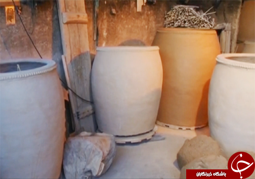ساخت تنور سفالی به دست هنرمندان چیره دست بروجردی
