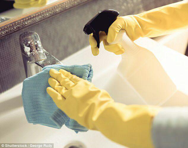 1-به جای رفتن به کلاس ورزش با خانه داری خوش اندام شوید2-آسان&zwnj;ترین راه برای لاغر شدن؛ نظافت و گردگیری خانه را فراموش نکنید3-راز تناسب اندام خانم&zwnj;های کدبانو کشف شد؛ نظافت و گردگیری خانه مفید&zwnj;تر از رفتن به کلاس ورزش
