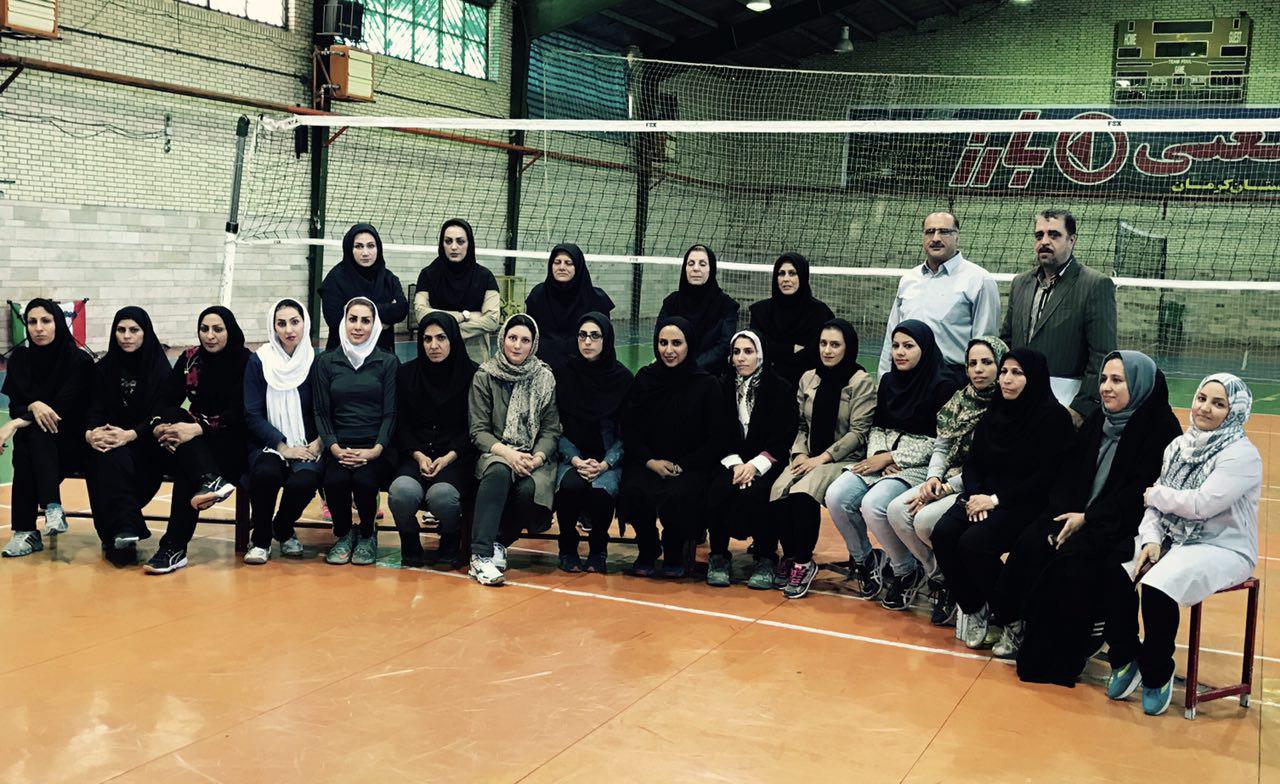 آغاز کلاس مربیگری درجه یک بانوان در کرمان