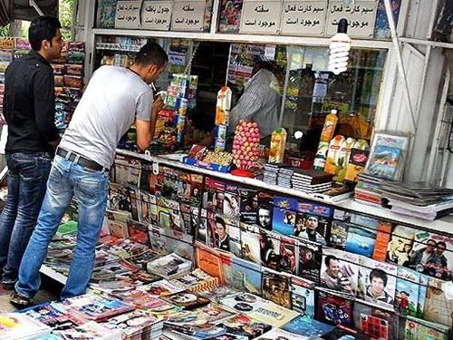 فروش مواد غذایی در دکه&zwnj;های روزنامه فروشی ممنوع است/ شهرداری پاسخگو باشد
