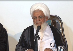 تاکید امام جمعه یزد بر ترویج فرهنگ عاشورا و انتقال آن به نسل جوان