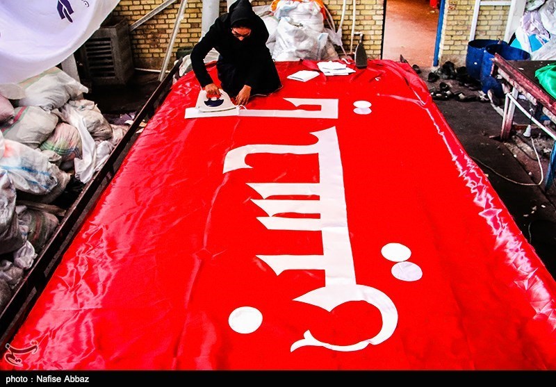 در آستانه فرارسیدن ماه محرم در کارگاه های تولید پرچم چه می گذرد؟+تصاویر
