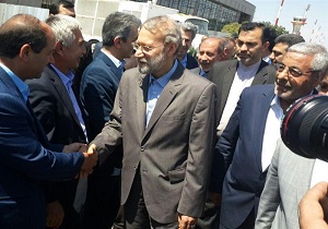 رئیس مجلس شورای اسلامی وارد فرودگاه ارومیه شد+برنامه ها