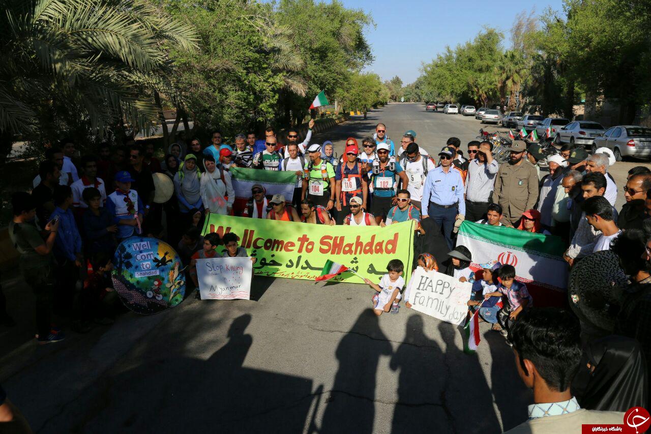استقبال از دوندگان ابرماراتن راه ابریشم ایران در شهداد + تصاویر