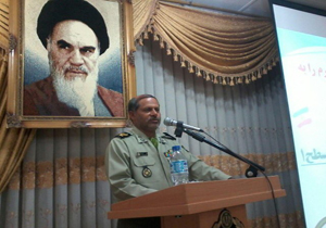 آمادگی ارتش خاری در چشم دشمنان است