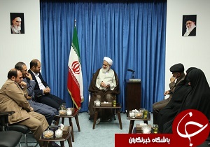 دیدار خانواده شهید محسن حاجی‌حسنی با نماینده ولی فقیه