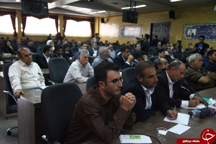 نشست صمیمی دکتر لاریجانی رییس مجلس شورای اسلامی با فعالان اقتصادی آذربایجان غربی+تصویر