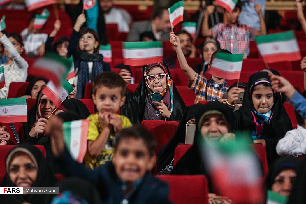 برگزاری جشن تولدی باشکوه برای فرزندان شهدای مدافع حرم + فیلم