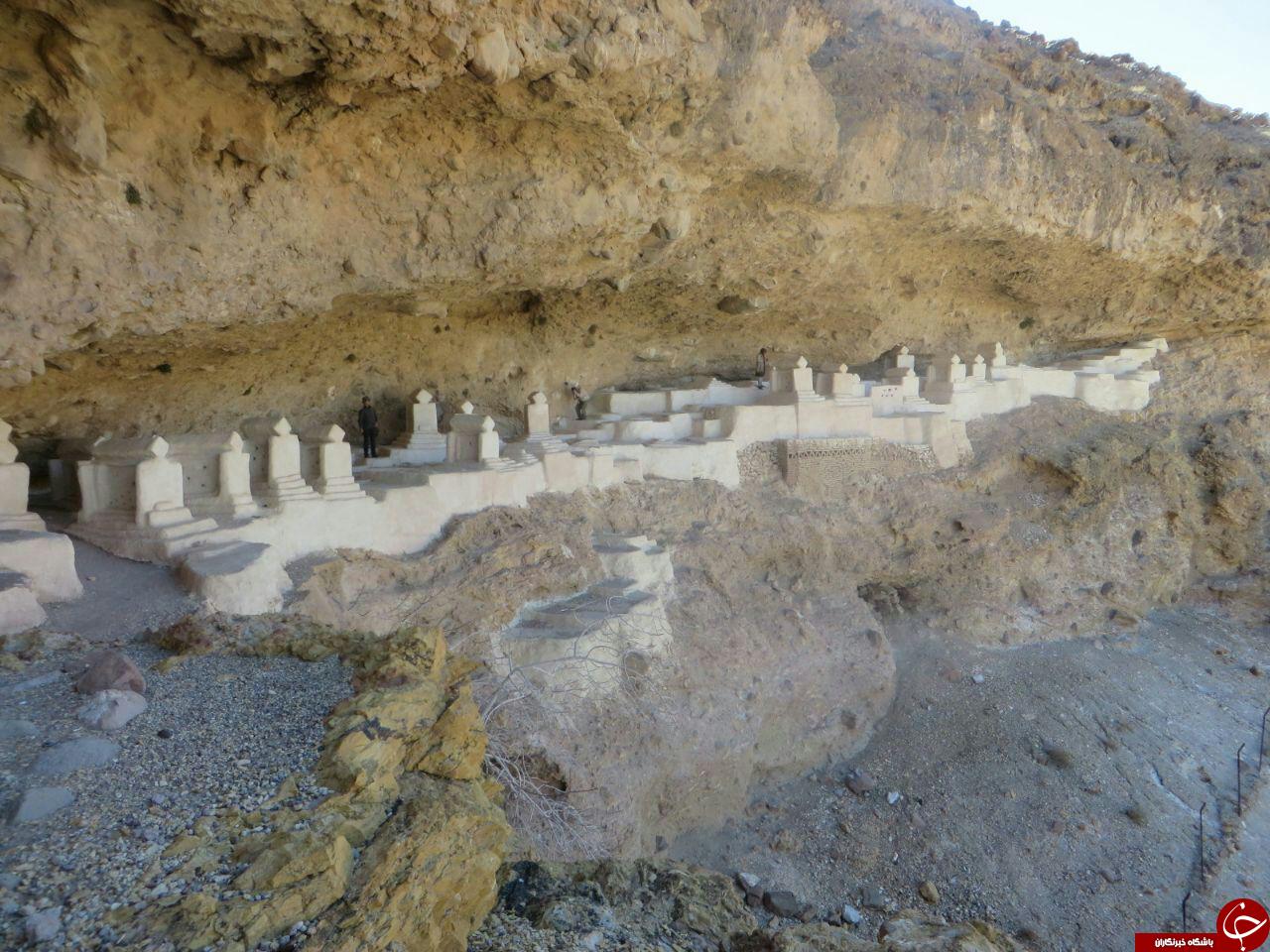 قبرستان هفتاد ملا؛مقبره هایی عجیب با معماری ایرانی + تصاویر