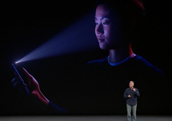 Face ID با عینک دودی هم کار می&zwnj;کند!
