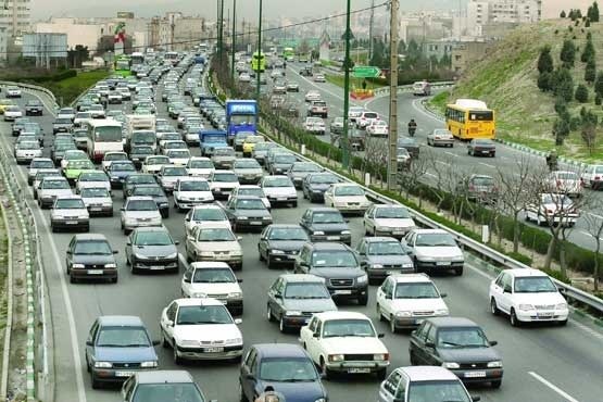 ترافیک در آزادراه کرج-تهران سنگین است ۱۳۹۶/۰۶/۲۸