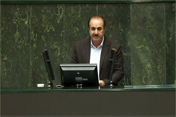 دولت قانون همسان‌سازی حقوق بازنشستگان را اجرایی کند