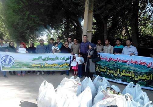 پاکسازی مسیر جاده گلدشت در بروجرد