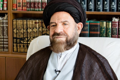مسئولین به جای شعار به فکر انقلاب و مطالبات مردم باشند